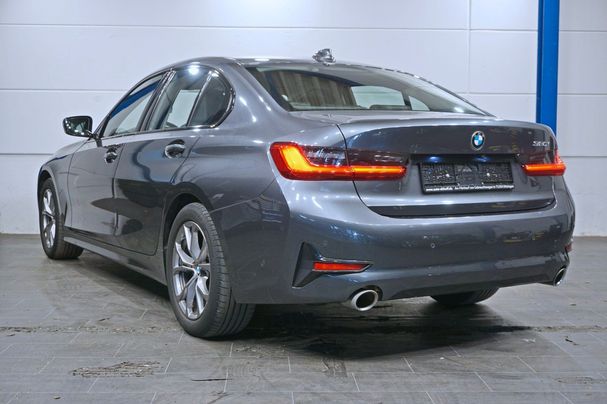 BMW 320i Sport Line 135 kW image number 5