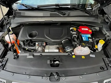 Car image 32