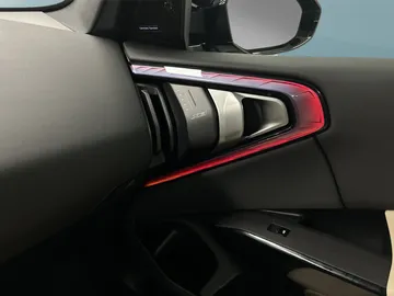 Car image 42