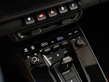 Car image 38