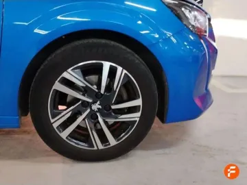 Car image 22
