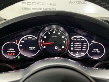 Car image 37