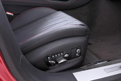 Car image 48