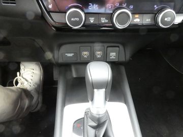 Car image 24