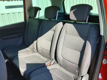 Car image 27