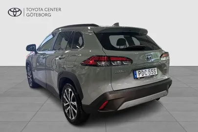 Car image 4