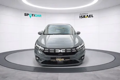 Car image 2