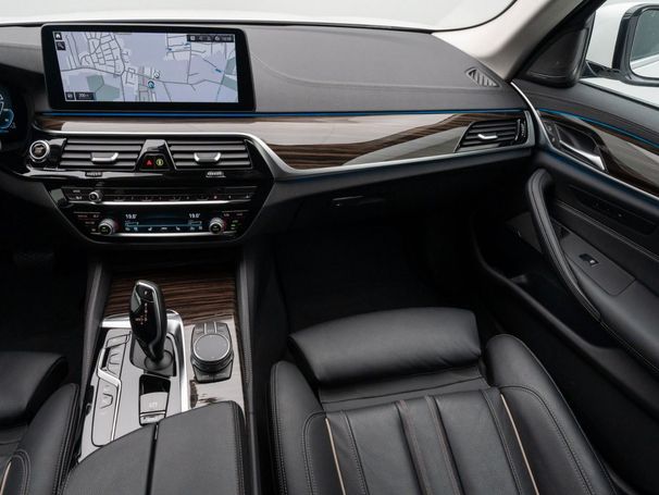 BMW 530 Touring Luxury Line 215 kW image number 37