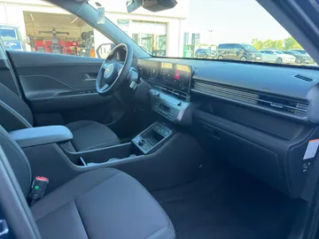 Car image 35