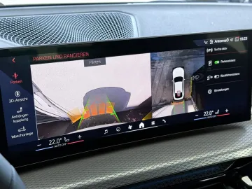 Car image 35