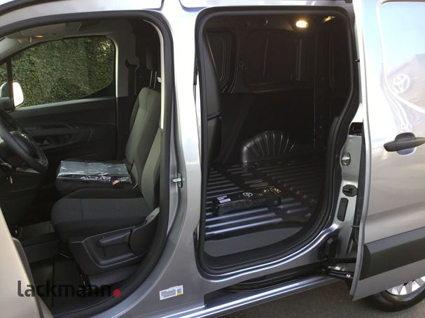 Toyota Proace City 81 kW image number 11