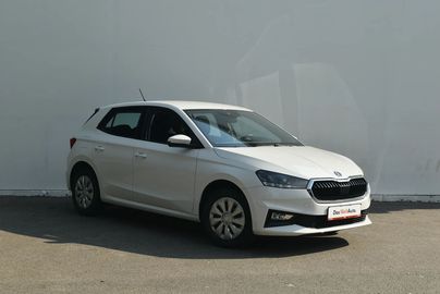 Car image 20