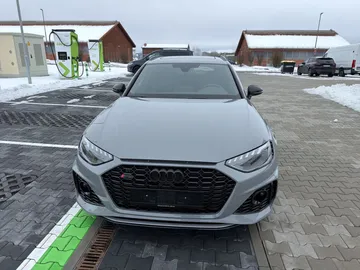 Car image 32