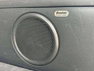 Car image 36