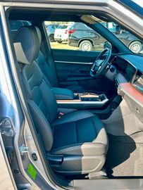 Car image 28