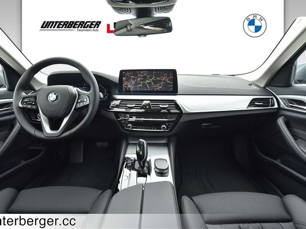 BMW 530 Touring xDrive 215 kW image number 6