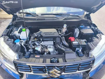 Car image 13