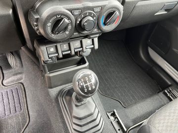 Car image 12