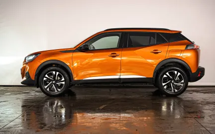 Car image 4