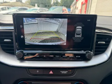 Car image 32