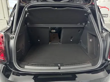 Car image 37