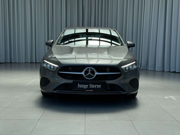 Mercedes-Benz A 180 85 kW image number 4