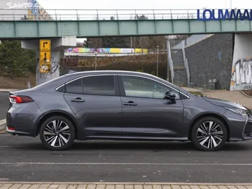 Car image 32