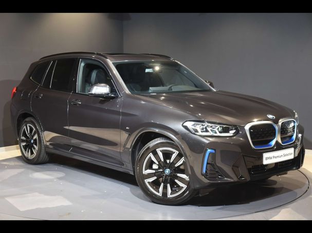 BMW iX3 M Sport Inspiring 213 kW image number 3