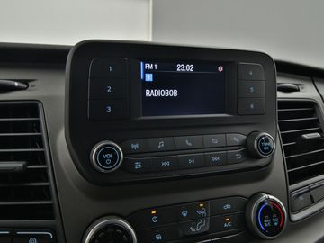 Car image 26