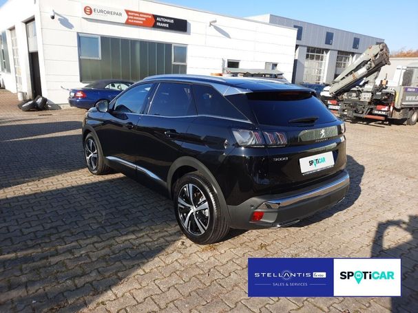 Peugeot 3008 1.2 Hybrid 136 GT 100 kW image number 4