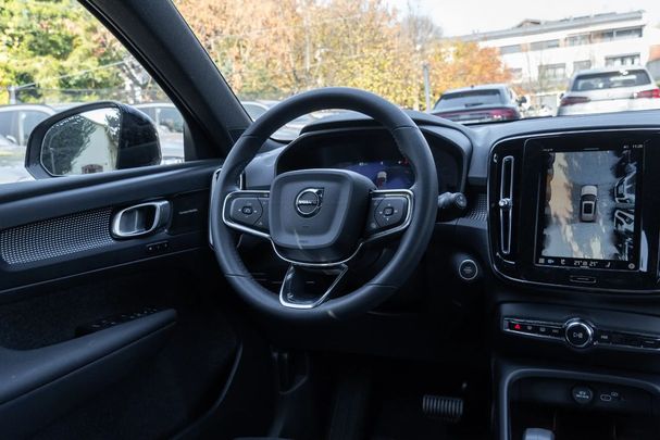 Volvo XC40 120 kW image number 9