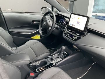 Car image 15