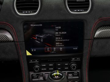 Car image 36