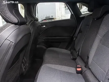 Car image 24
