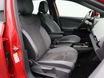 Car image 36