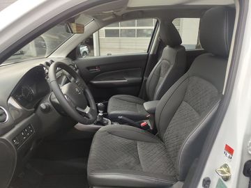 Car image 10