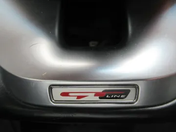 Car image 37