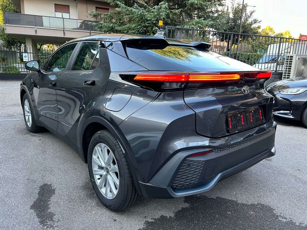 Toyota C-HR 1.8 Active 90 kW image number 4