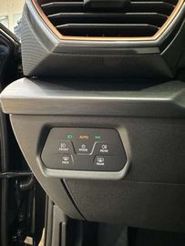 Car image 37