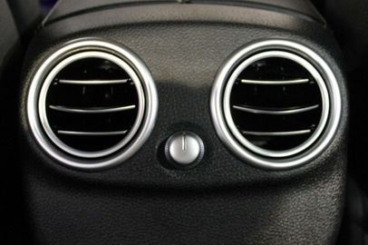 Car image 35