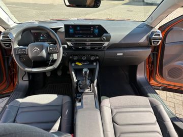 Car image 13