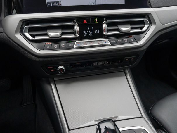 BMW 320d Touring 140 kW image number 32