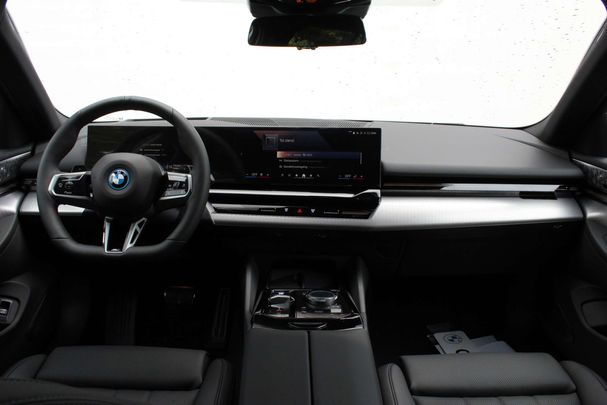 BMW 530 Touring 220 kW image number 26