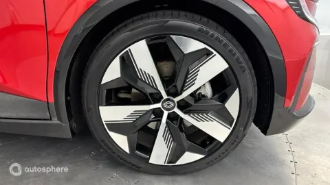 Car image 20