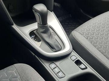 Car image 30