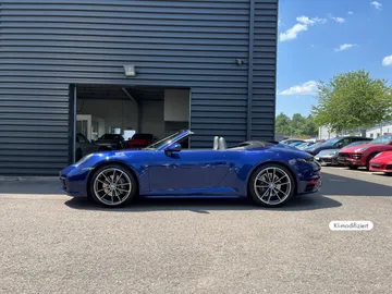 Car image 25
