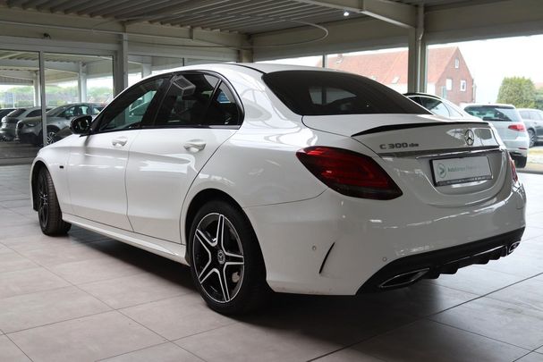 Mercedes-Benz C 300 225 kW image number 4