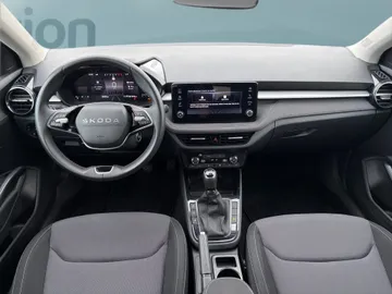 Car image 19