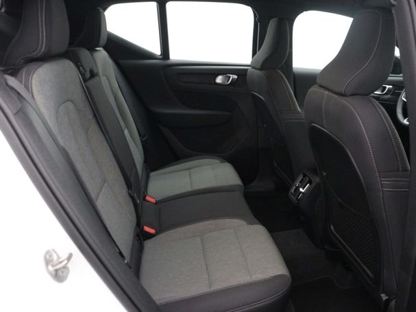 Volvo XC40 B4 Plus Dark 145 kW image number 14