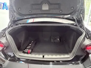 Car image 40